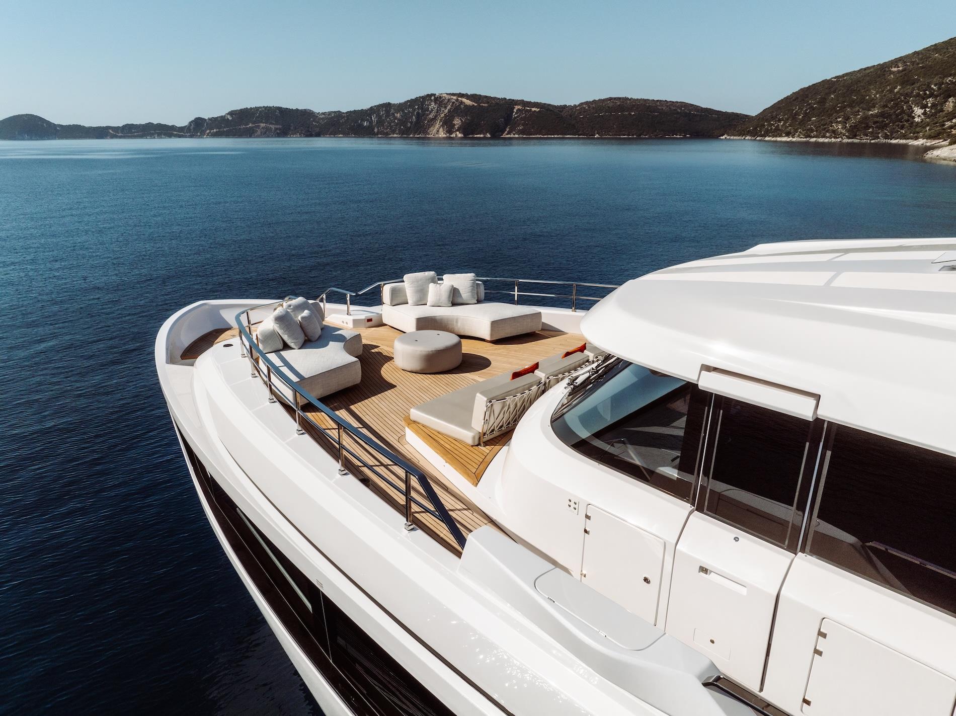 2024 CUSTOM LINE NAVETTA 30 